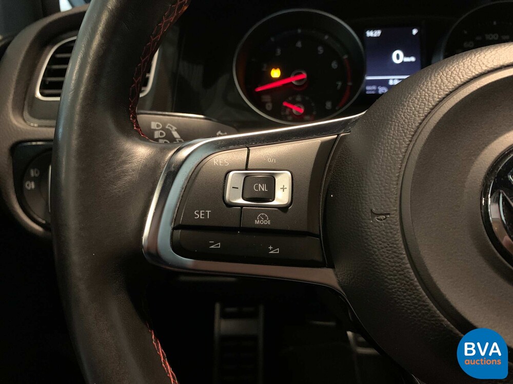 Volkswagen Golf 2.0 GTI Performance 230hp 2016 DSG, H-855-XP.