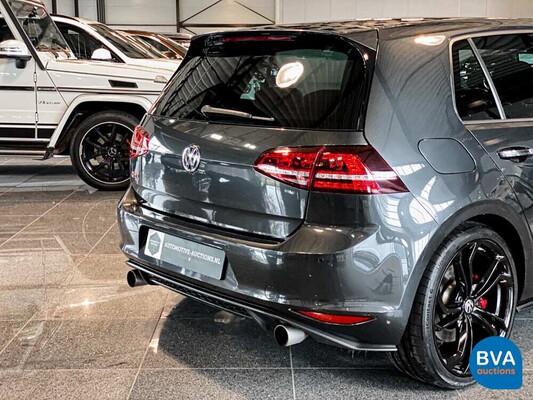 Volkswagen Golf 2.0 GTI Performance 230hp 2016 DSG, H-855-XP.