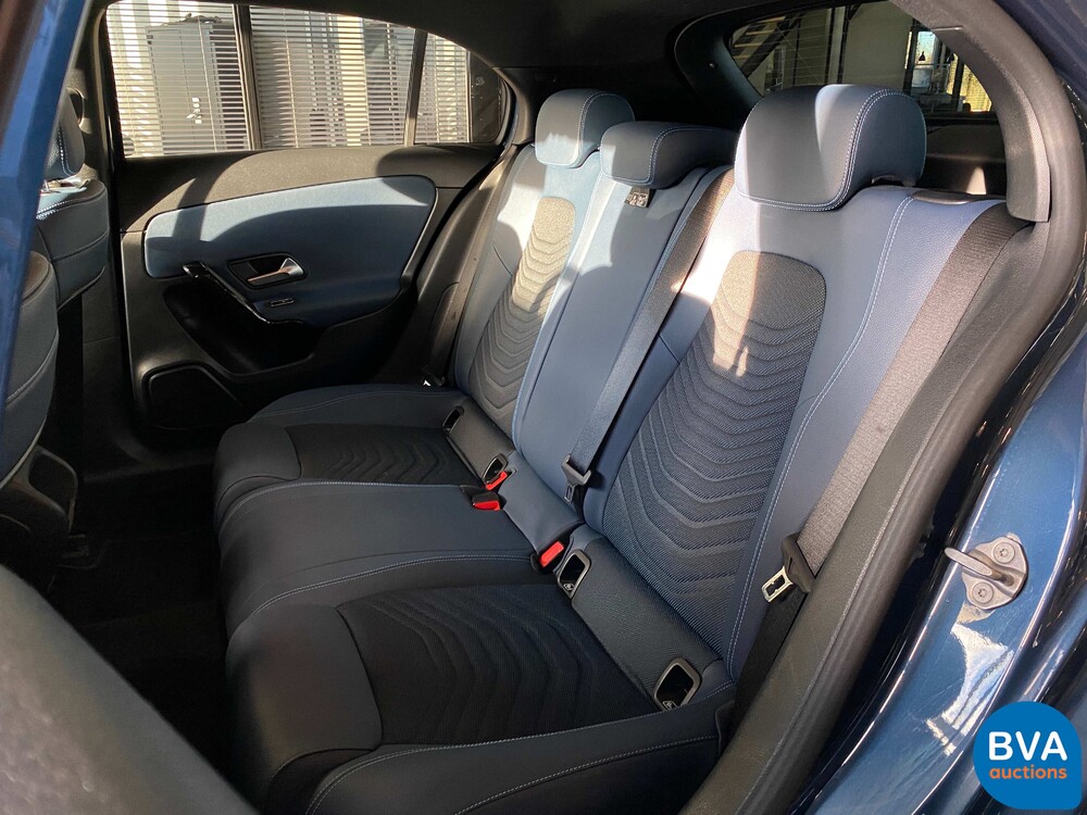 2019 Mercedes-Benz A180d Launch Edition A-Class 116pk, G-248-LK.