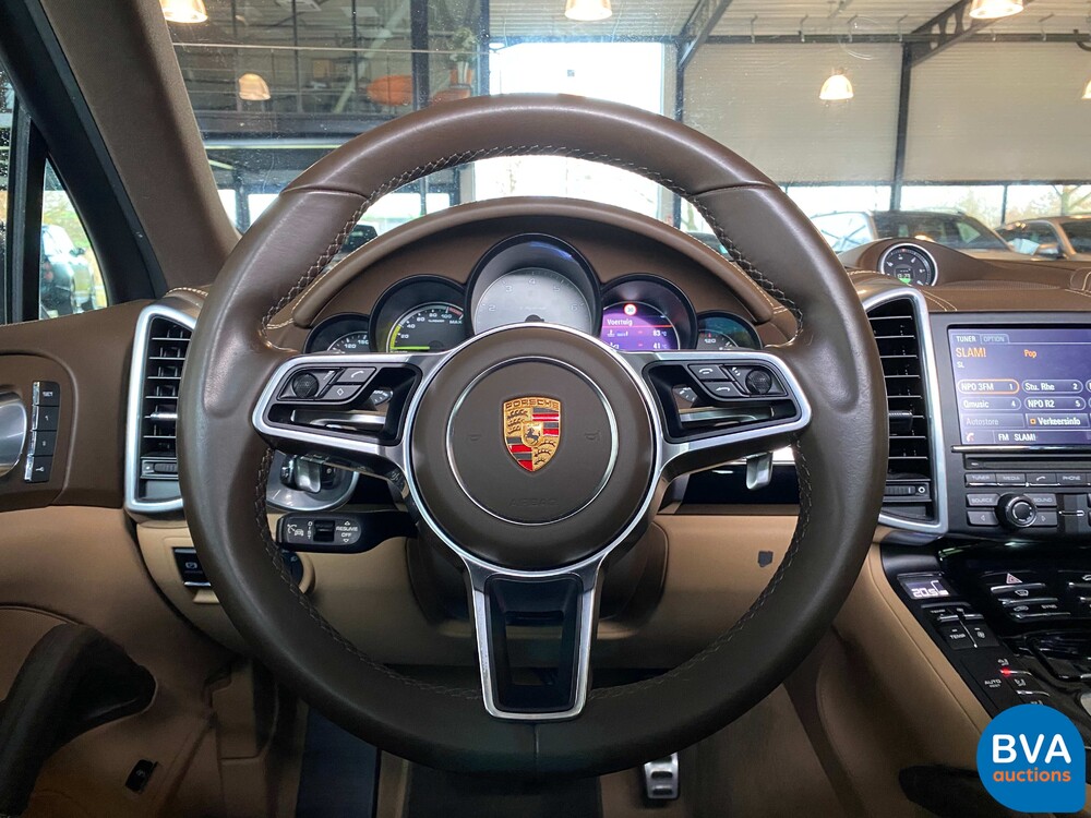 Porsche Cayenne 3.0 S E-Hybrid SportChrono 462pk 2015 -Org NL-, GJ-249-Z.