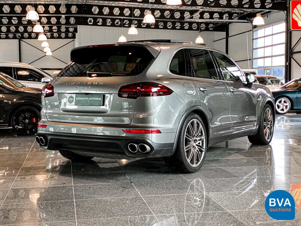 Porsche Cayenne 3.0 S E-Hybrid SportChrono 462pk 2015 -Org NL-, GJ-249-Z.