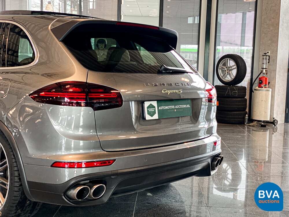 Porsche Cayenne 3.0 S E-Hybrid SportChrono 462pk 2015 -Org NL-, GJ-249-Z.