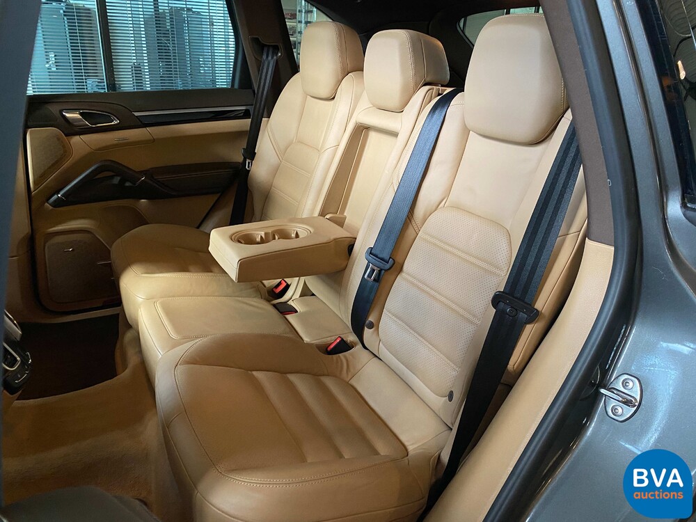 Porsche Cayenne 3.0 S E-Hybrid SportChrono 462pk 2015 -Org NL-, GJ-249-Z.