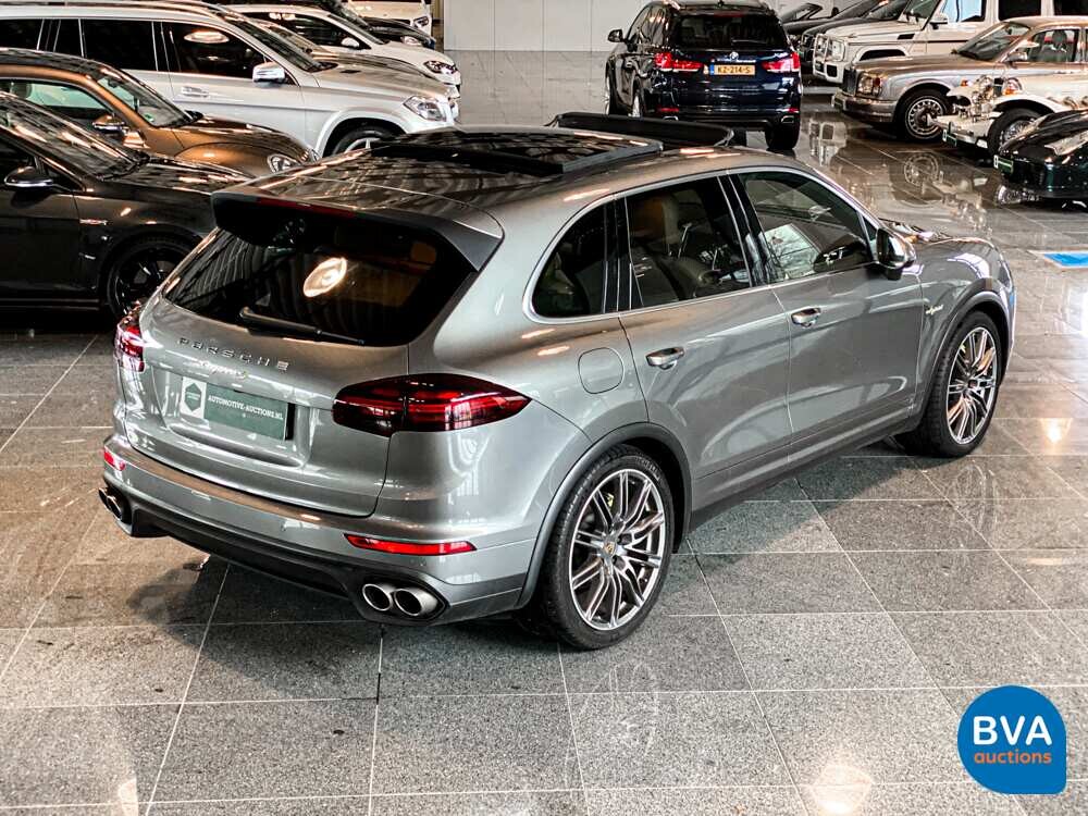 Porsche Cayenne 3.0 S E-Hybrid SportChrono 462pk 2015 -Org NL-, GJ-249-Z.