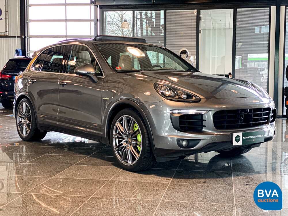 Porsche Cayenne 3.0 S E-Hybrid SportChrono 462pk 2015 -Org NL-, GJ-249-Z.