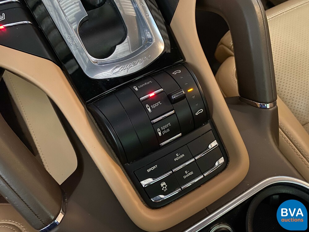 Porsche Cayenne 3.0 S E-Hybrid SportChrono 462pk 2015 -Org NL-, GJ-249-Z.