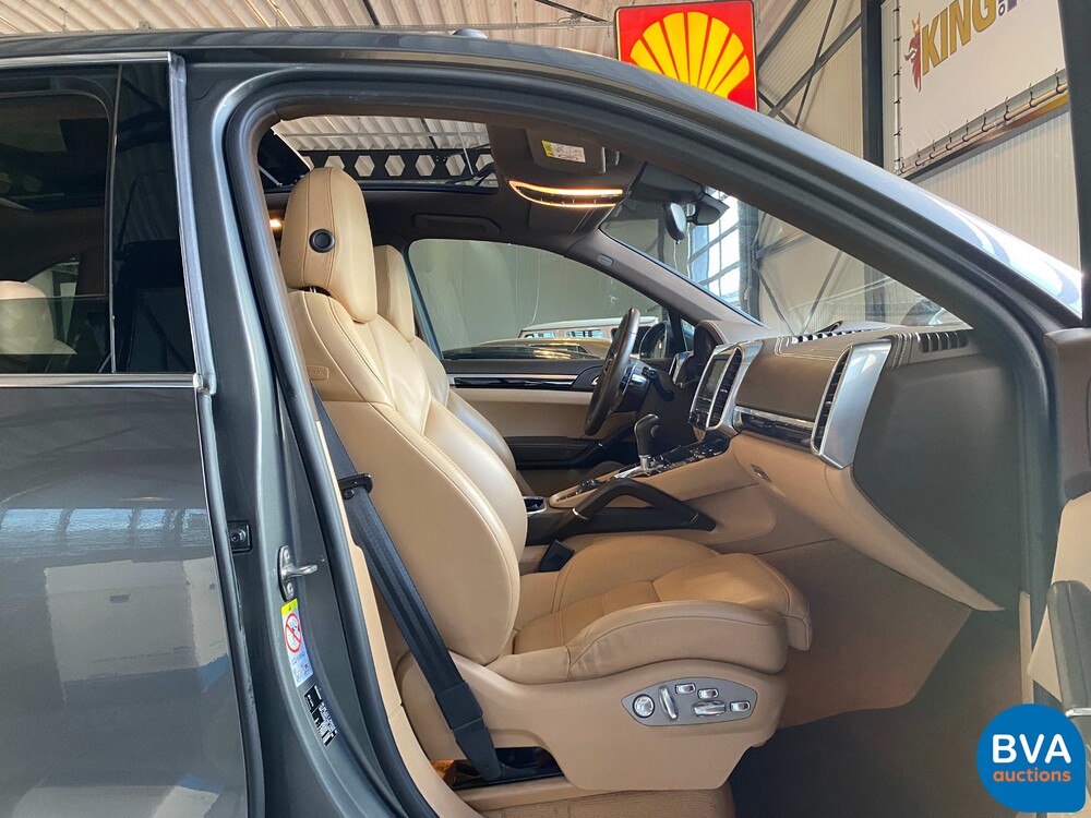 Porsche Cayenne 3.0 S E-Hybrid SportChrono 462pk 2015 -Org NL-, GJ-249-Z.