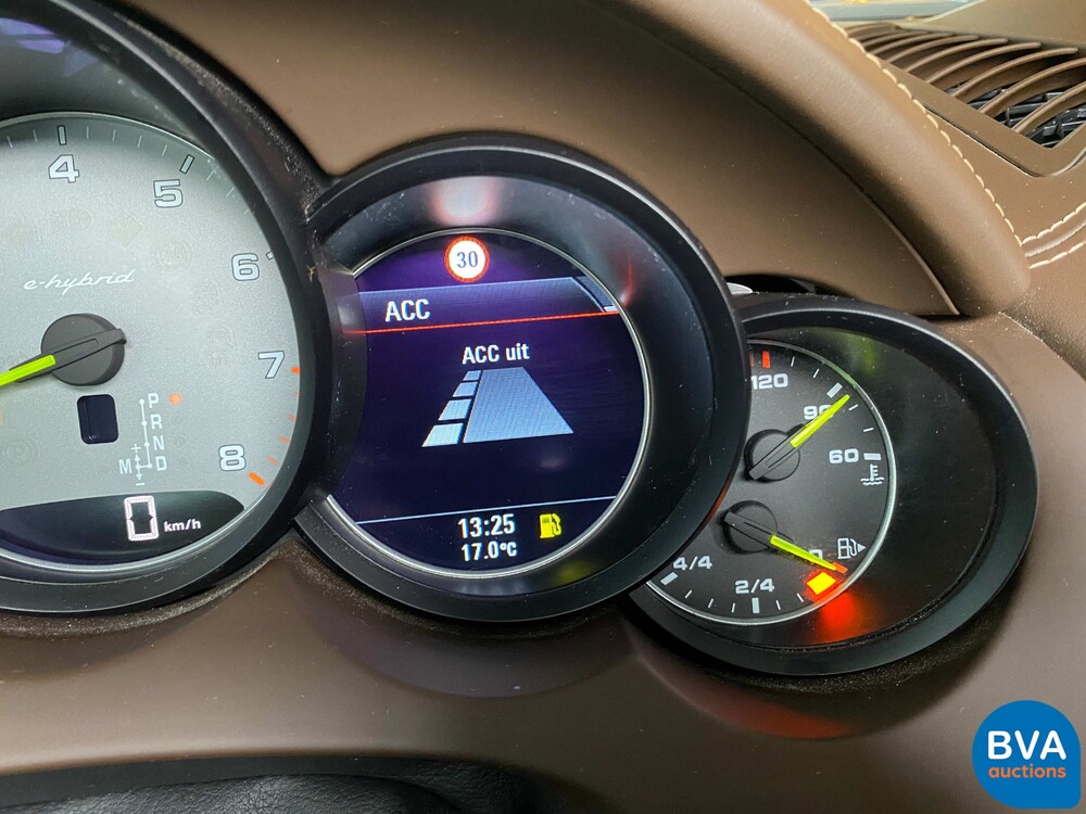 Porsche Cayenne 3.0 S E-Hybrid SportChrono 462pk 2015 -Org NL-, GJ-249-Z.