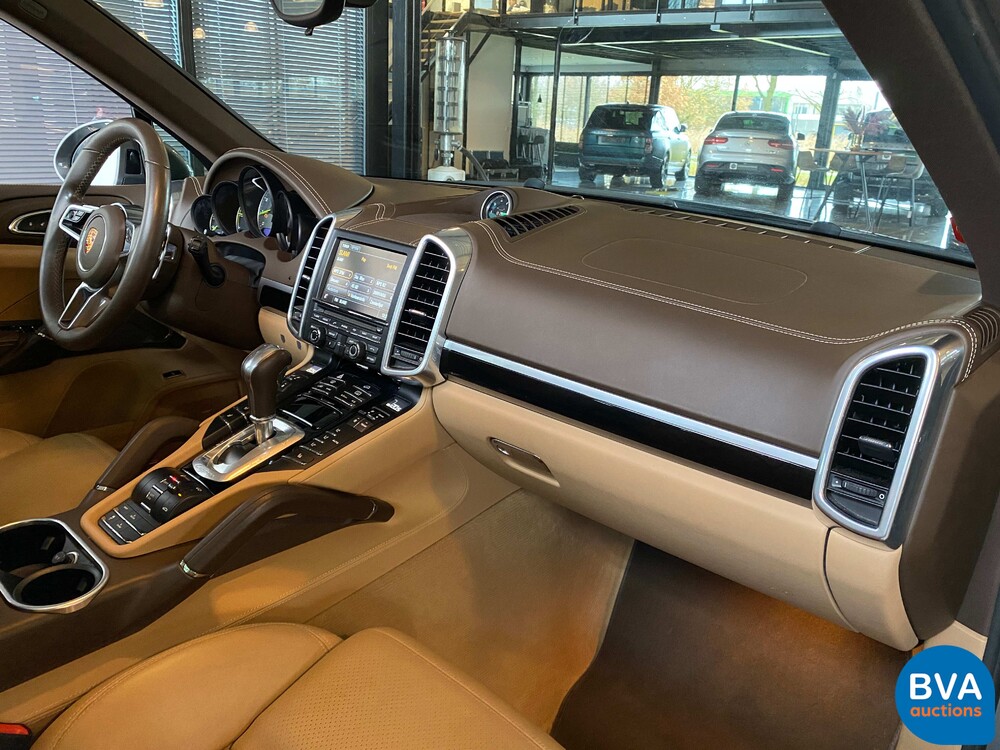 Porsche Cayenne 3.0 S E-Hybrid SportChrono 462pk 2015 -Org NL-, GJ-249-Z.
