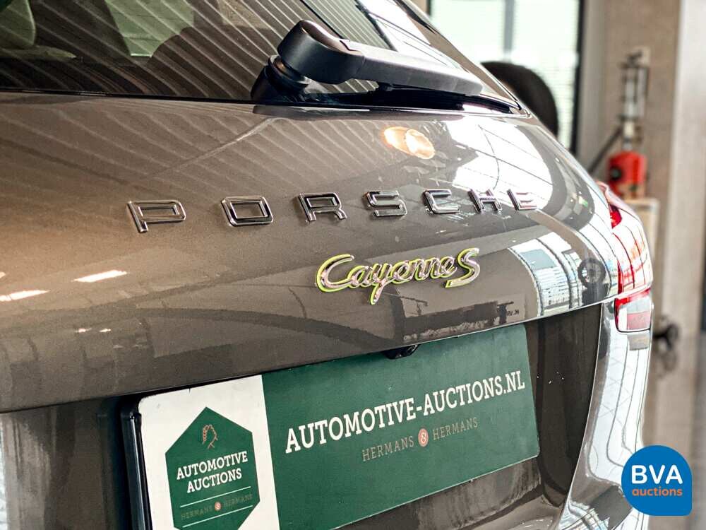Porsche Cayenne 3.0 S E-Hybrid SportChrono 462pk 2015 -Org NL-, GJ-249-Z.