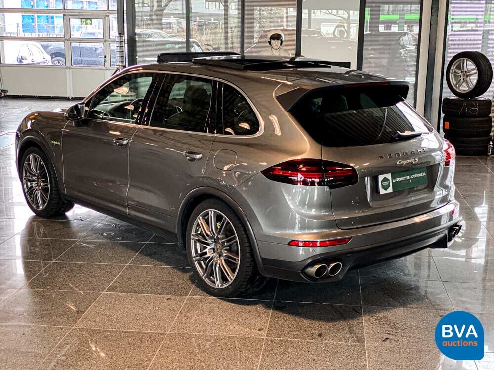 Porsche Cayenne 3.0 S E-Hybrid SportChrono 462pk 2015 -Org NL-, GJ-249-Z.