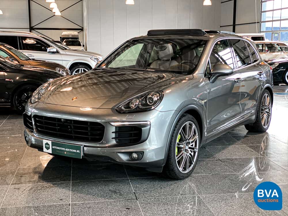 Porsche Cayenne 3.0 S E-Hybrid SportChrono 462pk 2015 -Org NL-, GJ-249-Z.