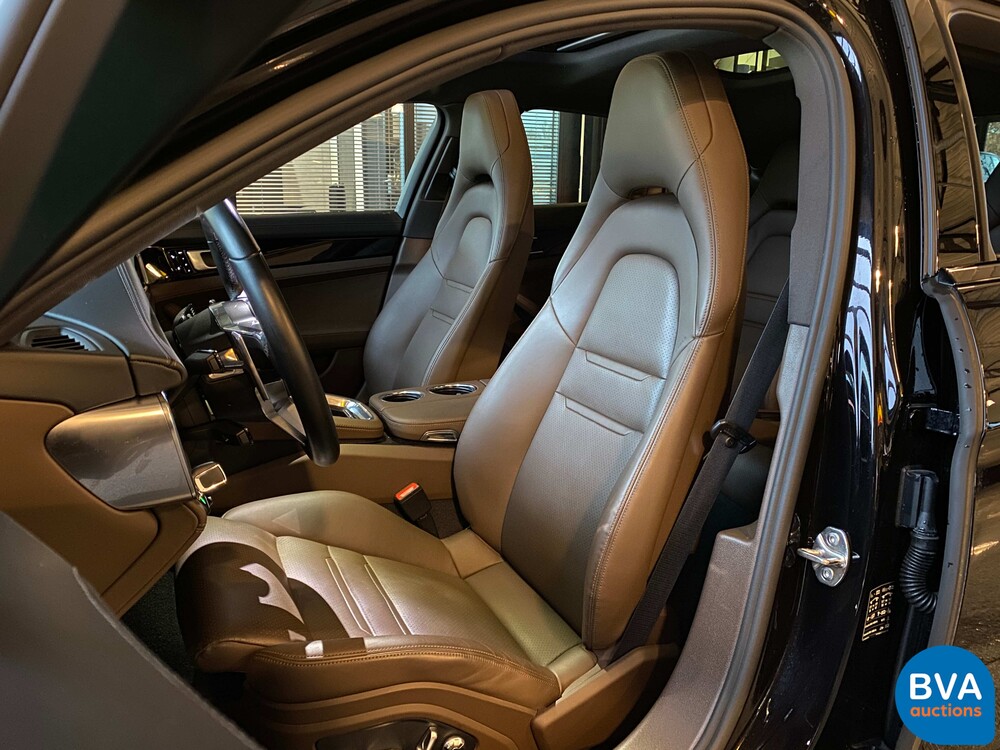 Porsche Panamera 2.9 V6 Bi-Turbo Plug-In Hybrid PDK 462pk Sport-Chrono 2018.