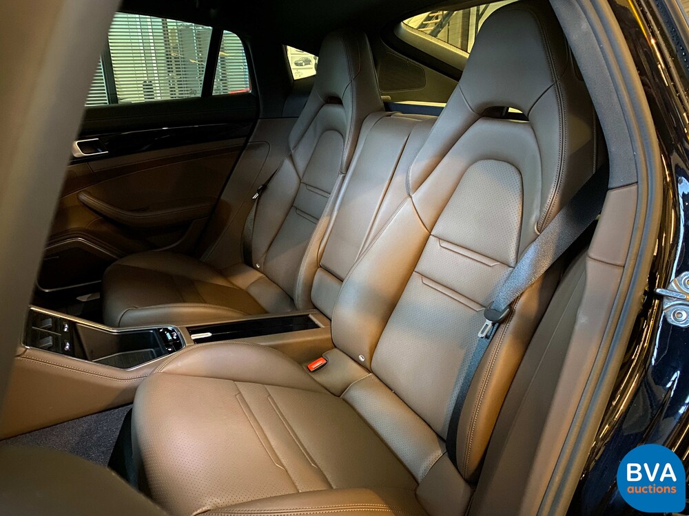 Porsche Panamera 2.9 V6 Bi-Turbo Plug-In Hybrid PDK 462pk Sport-Chrono 2018.