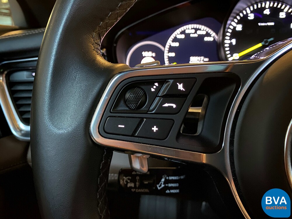 Porsche Panamera 2.9 V6 Bi-Turbo Plug-In Hybrid PDK 462pk Sport-Chrono 2018.