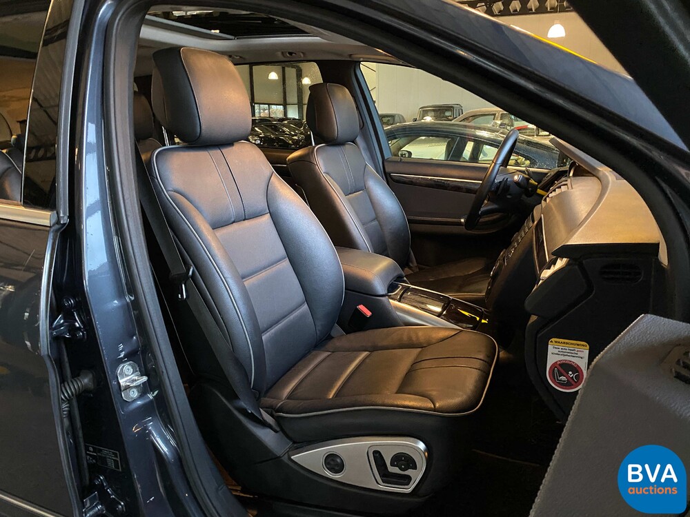 Mercedes-Benz R350 CDI BueTec Long 4-Matic 7-person R-class 211pk 2011, RS-281-P.