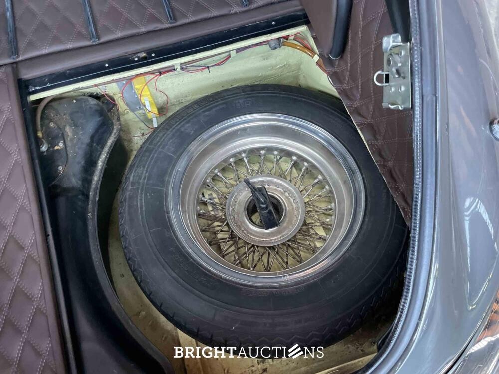 Jaguar E-Type 4.2 I6 Series 2+2 265pk 1969, AL-48-63