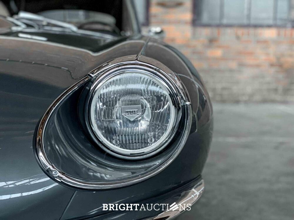 Jaguar E-Type 4.2 I6 Series 2+2 265pk 1969, AL-48-63
