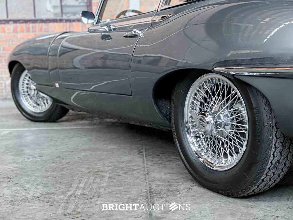 Jaguar E-Type 4.2 I6 Series 2+2 265pk 1969, AL-48-63