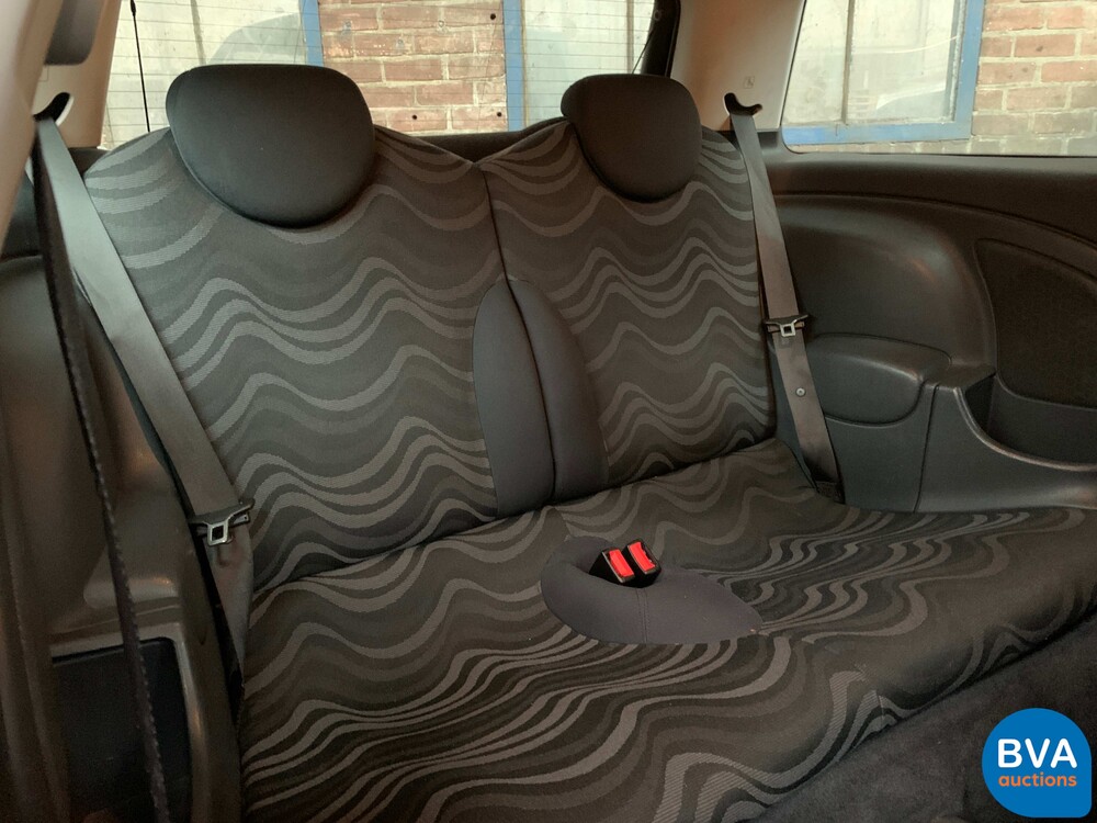 Mini one 1.6 90hp 2002, 69-NV-ZV.