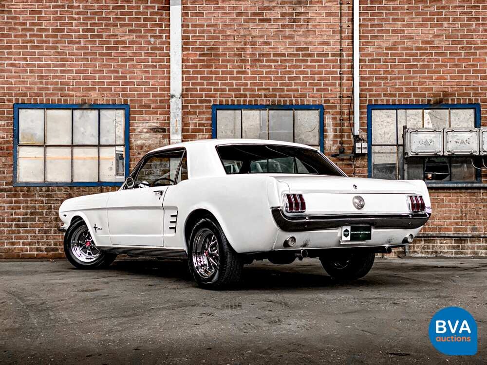 Ford Mustang Coupe 4.7 V8 255hp 1966.