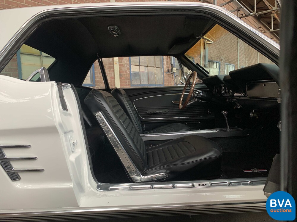 Ford Mustang Coupe 4.7 V8 255hp 1966.