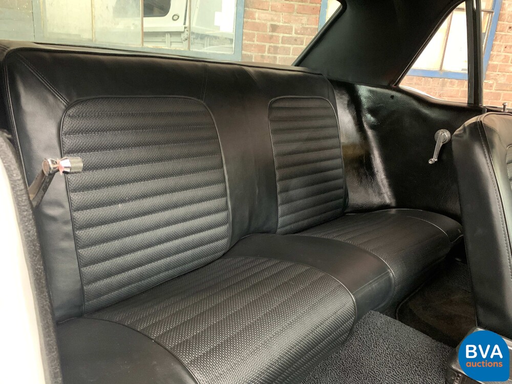 Ford Mustang Coupe 4.7 V8 255hp 1966.