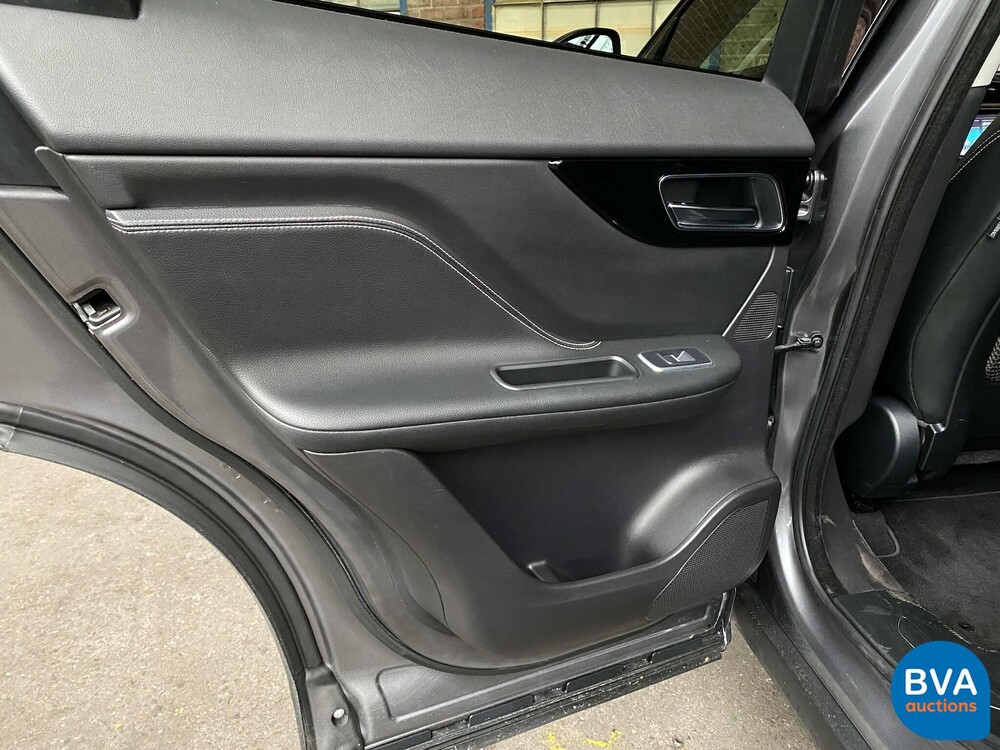 Jaguar F-Pace 2.0 25t R-Sport AWD 250pk 2019, N-803-JS