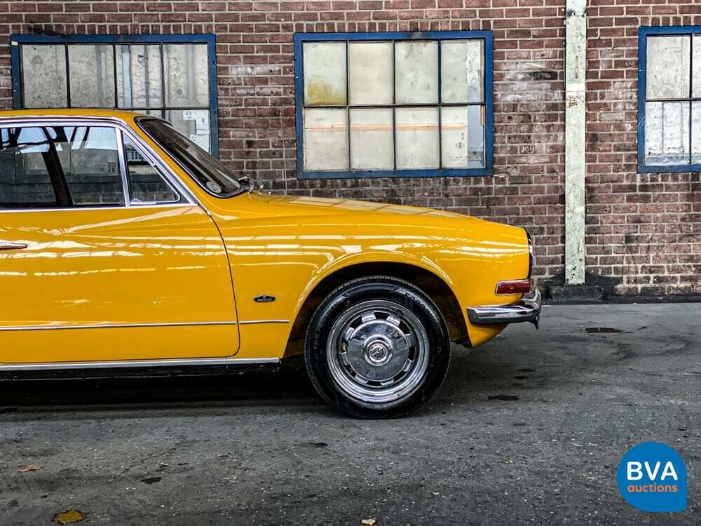 Volkswagen Karmann Ghia TC 1975 65hp, 77-YD-77.