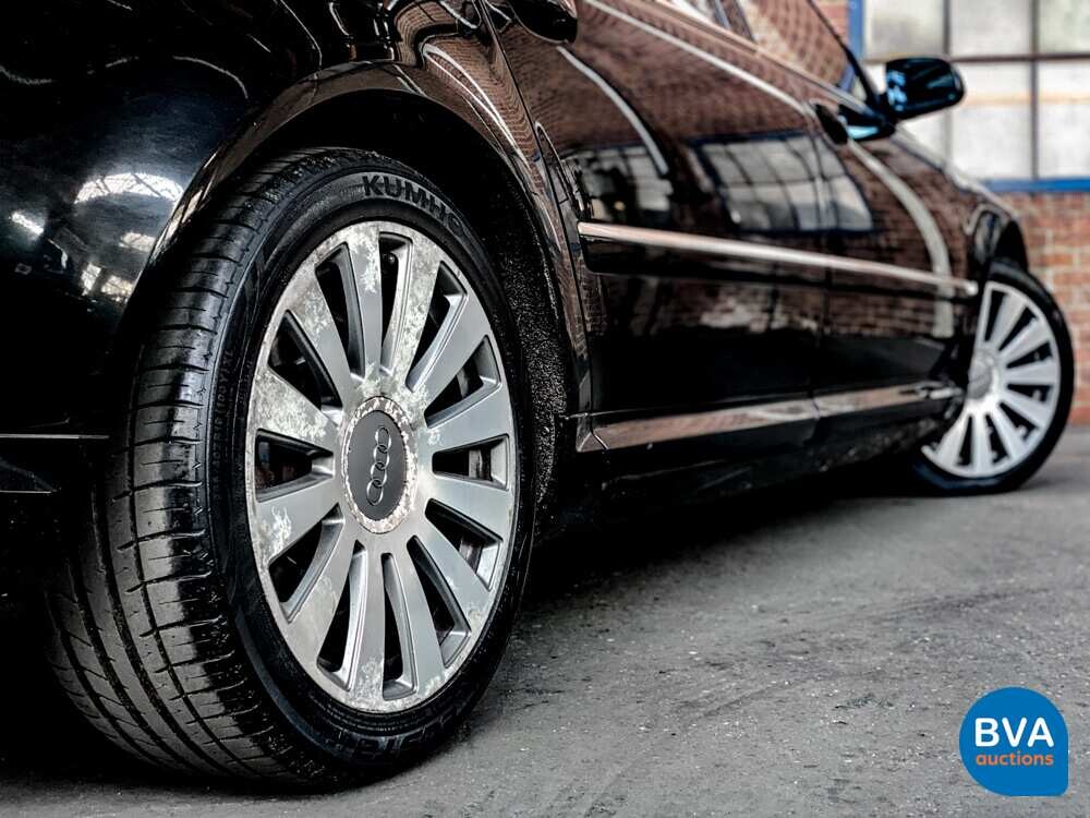 Audi A8 Long 6.0 W12 Quattro Pro line 450hp 2004, 69-RD-NX.
