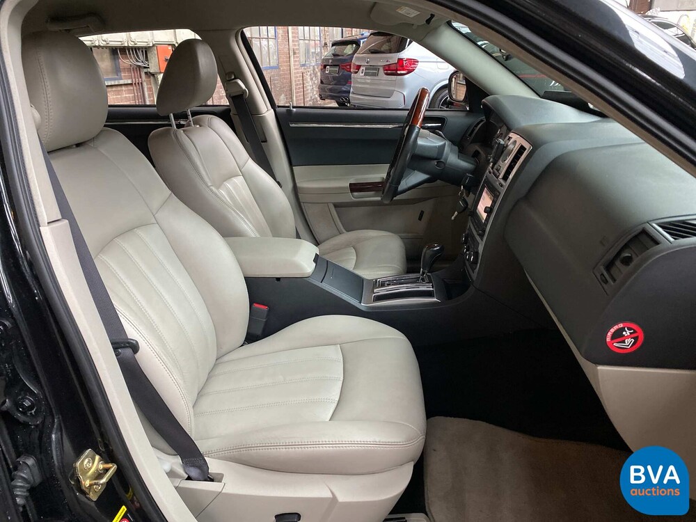 Chrysler 300C Touring 5.7L V8 340hp 2006, 72-SF-ZL.