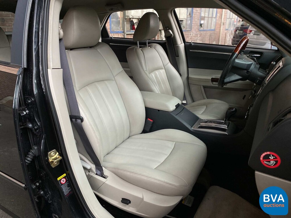 Chrysler 300C Touring 5.7L V8 340hp 2006, 72-SF-ZL.