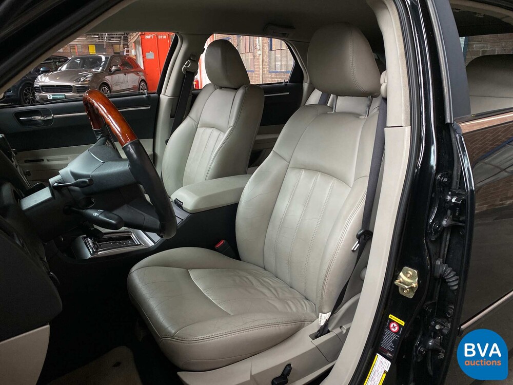 Chrysler 300C Touring 5.7L V8 340hp 2006, 72-SF-ZL.