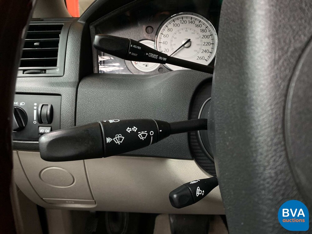 Chrysler 300C Touring 5.7L V8 340hp 2006, 72-SF-ZL.