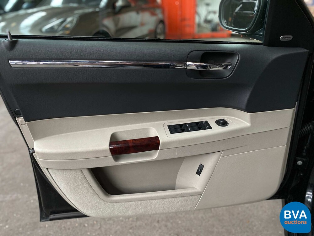 Chrysler 300C Touring 5.7L V8 340hp 2006, 72-SF-ZL.