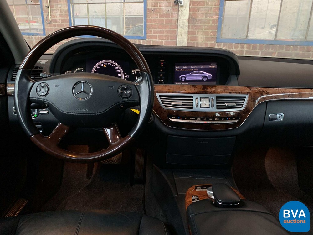 Mercedes-Benz S550 S-class Long 388hp 2007.