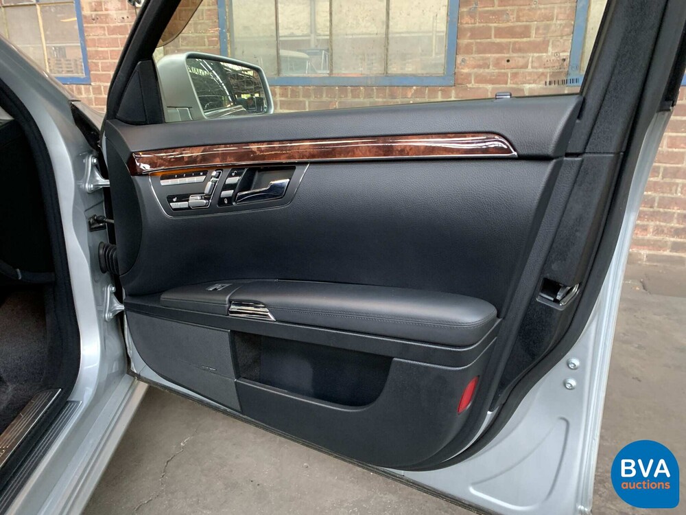 Mercedes-Benz S550 S-class Long 388hp 2007.