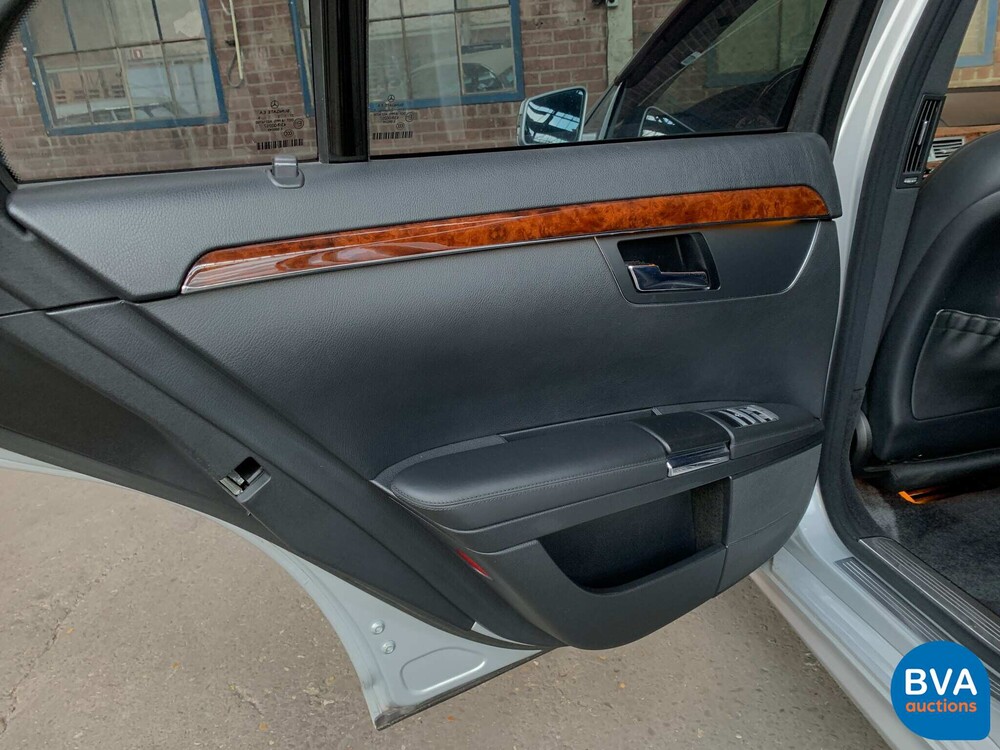 Mercedes-Benz S550 S-class Long 388hp 2007.