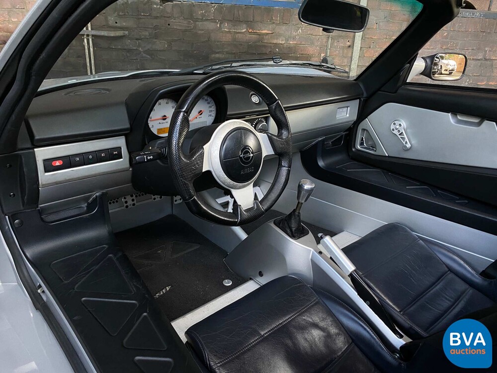 Opel Speedster 2.2 150hp 2001.