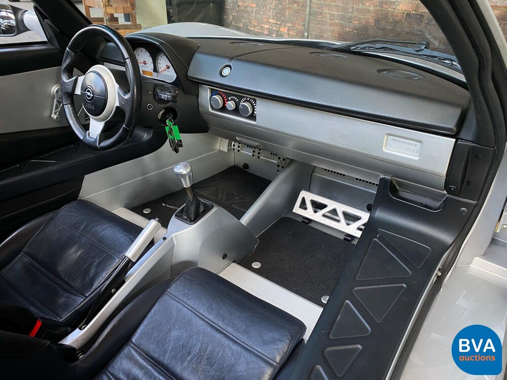 Opel Speedster 2.2 150hp 2001.