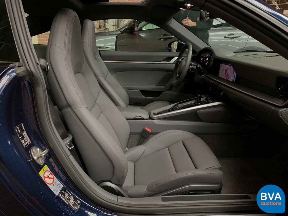 Porsche 911 992 Carrera Coupé 385 PS 2020 -GARANTIE-.