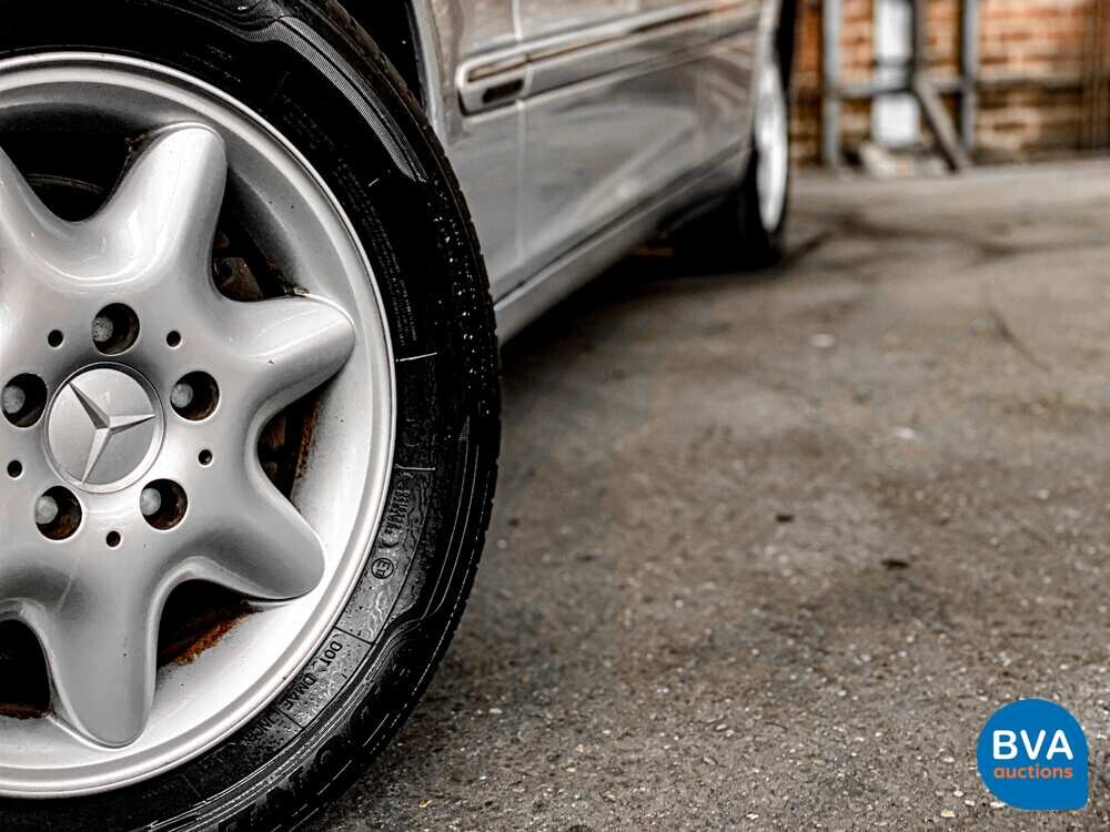 Mercedes-Benz C180 Elegance C-Class 129hp 2001, L-274-JD.