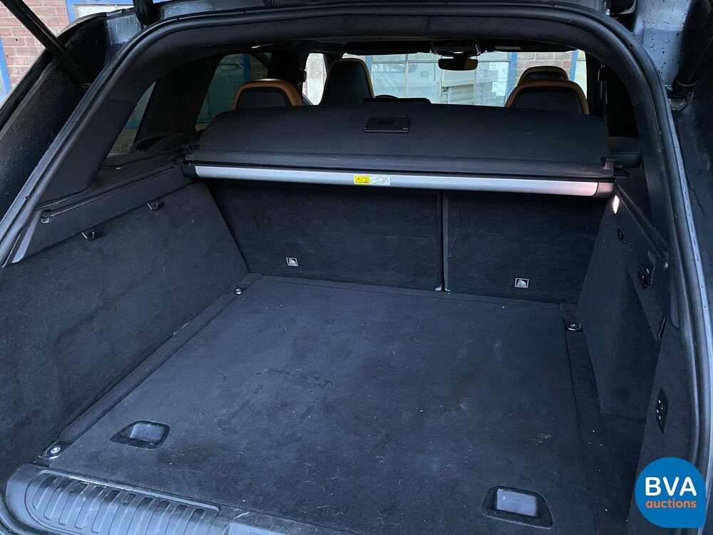 Land Rover Range Rover Sport SVR 575hp FACELIFT 5.0 V8 SVR MY 2019.