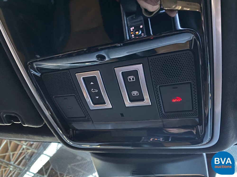 Land Rover Range Rover Sport SVR 575hp FACELIFT 5.0 V8 SVR MY 2019.
