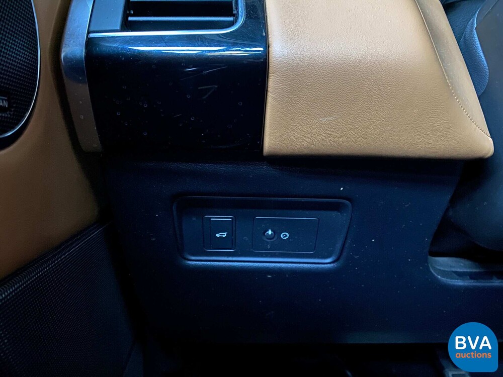 Land Rover Range Rover Sport SVR 575hp FACELIFT 5.0 V8 SVR MY 2019.