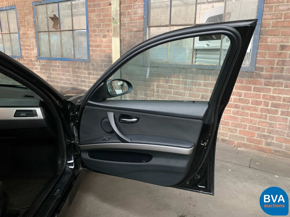 BMW 3-Serie 318i 129pk 2006 -Org. NL-, 61-SZ-FL