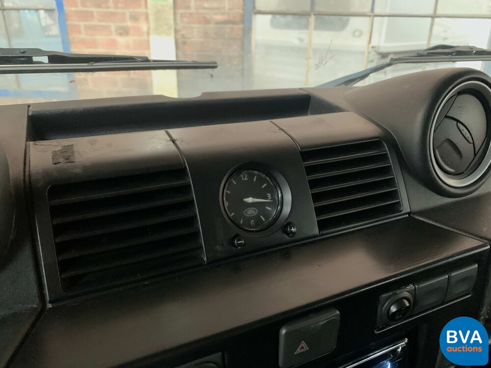 Land Rover Defender TD4 122hp 2011, VX-466-H.