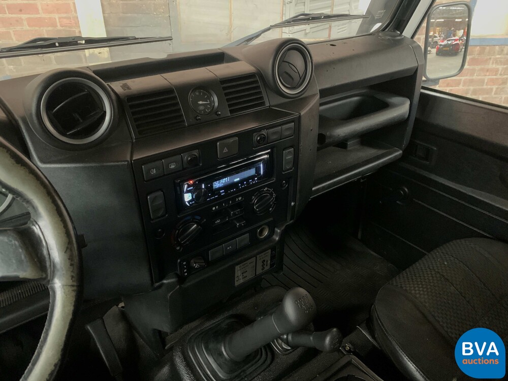 Land Rover Defender TD4 122hp 2011, VX-466-H.