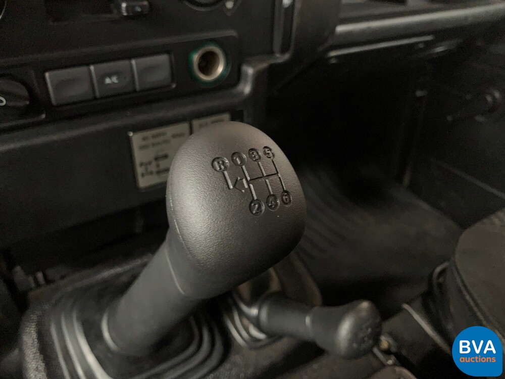 Land Rover Defender TD4 122hp 2011, VX-466-H.