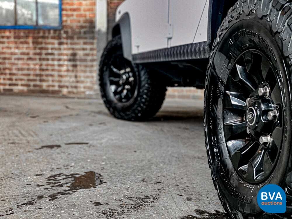 Land Rover Defender TD4 122hp 2011, VX-466-H.